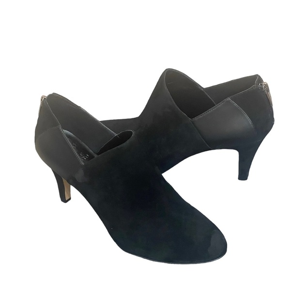 Vince Camuto Women Vaniesha Ankle Boots
Booties Black Suede Stiletto Zip 9.5M - Picture 7 of 13
